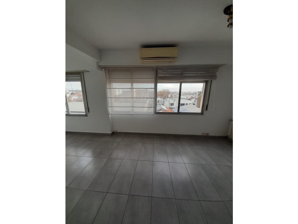 4 AMB. SOBRE AV INDEPENDENCIA AL 3000(USO RESIDENCIAL O PROFESIONAL) - 2