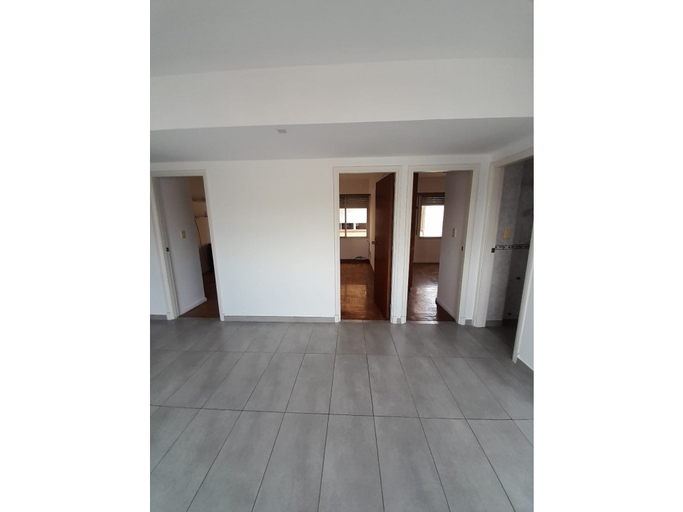 4 AMB. SOBRE AV INDEPENDENCIA AL 3000(USO RESIDENCIAL O PROFESIONAL) - 6