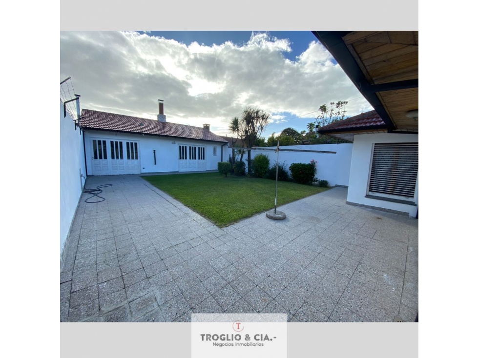 CHALET DE 4 AMBIENTES EN PARQUE LURO CON GGE DOBLE Y QUINCHO — foto 6
