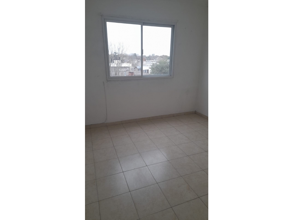 2 AMBIENTES EN ALQUILER-JUNCAL Y PRIMERA JUNTA - 4