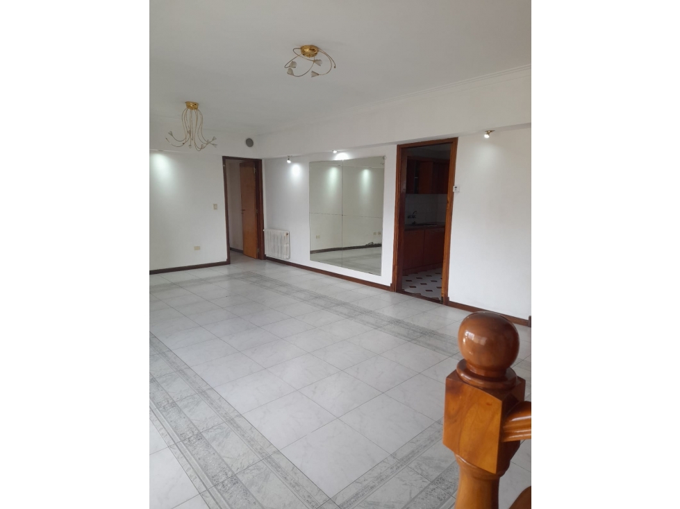 CASA EN 1º PISO DE 5 AMBIENTES -MACROCENTRO-110 M2 — foto 3