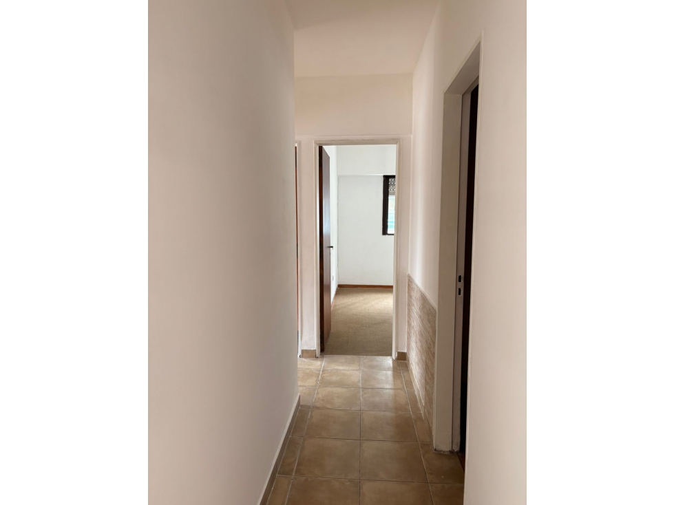 DEPARTAMENTO CUATRO AMBIENTES A LA CALLE - PLANTA BAJA — foto 4
