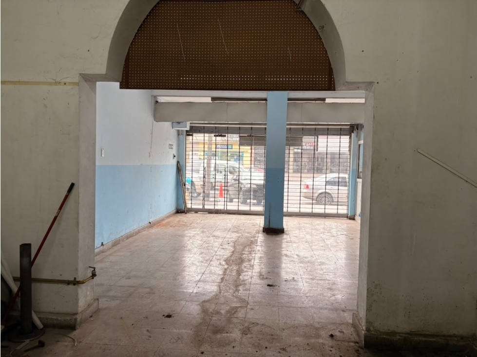 LOCAL COMERCIAL Y DEPTO 3 AMBIENTES - 3