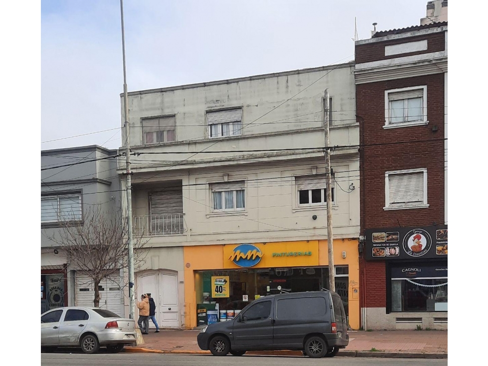 PH 3 AMBIENTES CON DEPENDENCIA Y QUINCHO - MACROCENTRO - 2