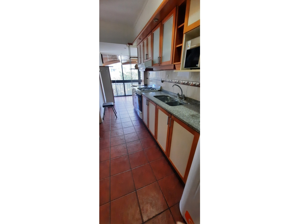 DEPARTAMENTO 4 AMBIENTES CON BALCON Y DEPENDENCIA - LA PERLA — foto 5