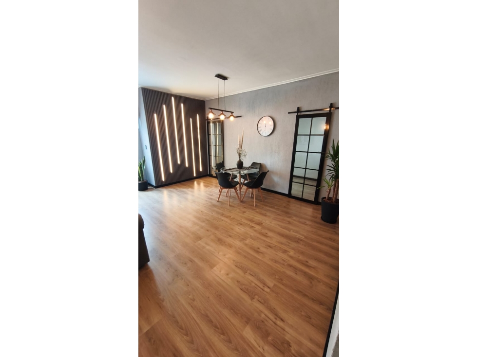 DEPARTAMENTO 4 AMBIENTES A LA CALLE CON ESCRITORIO - PLAZA MITRE - 2