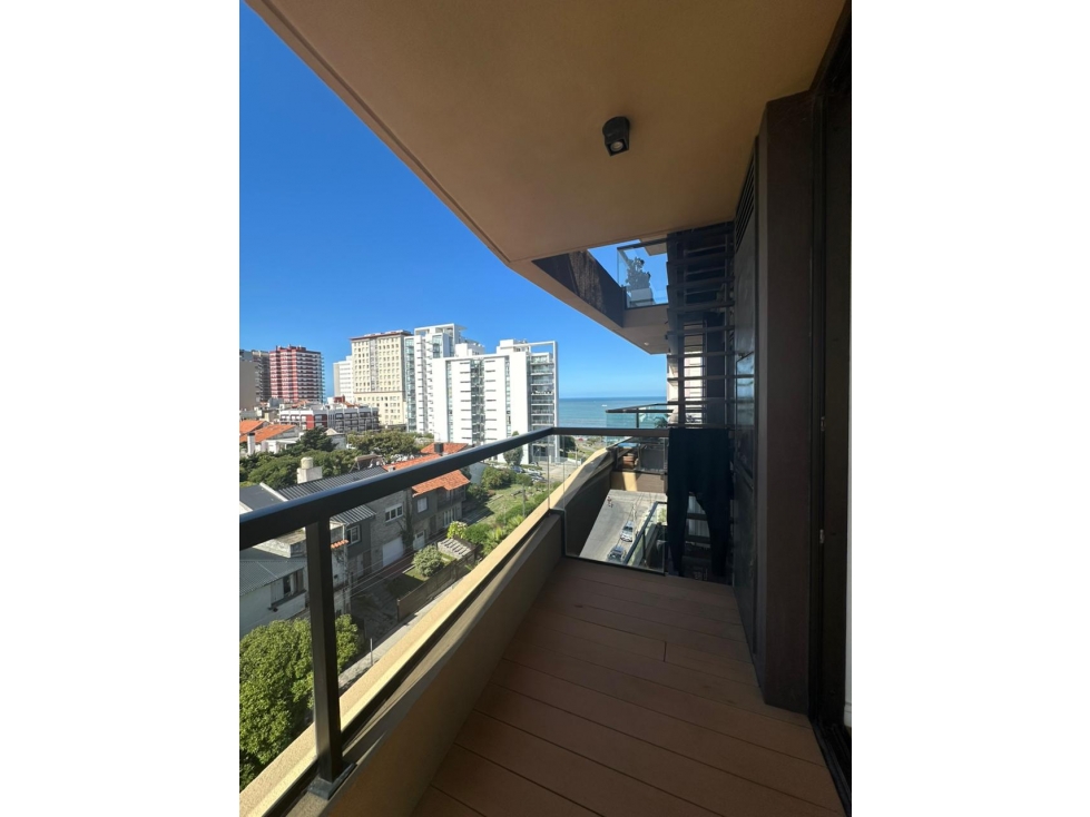 Alquiler Semipiso de 3 ambientes en Playa Grande - 1
