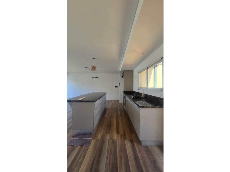 Semipiso 2 amb cfte con balcón y patio. Zona Guemes — foto 6