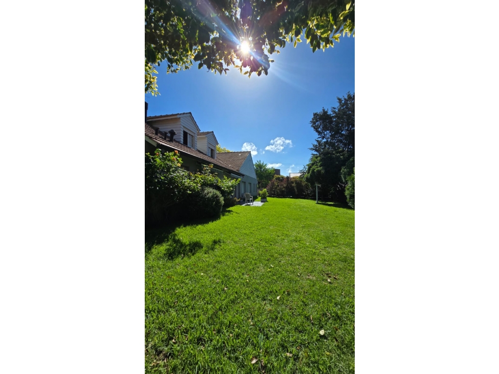 Chalet en Venta. Zona Guemes. sobre lote de 925 Metros. — foto 2
