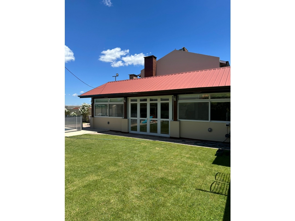 Lote con Quincho y Piscina