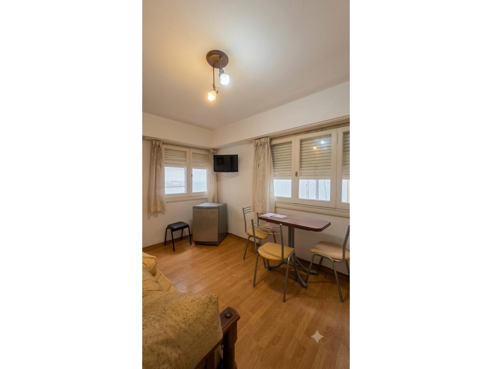 Venta monoambiente zona Guemes - 1