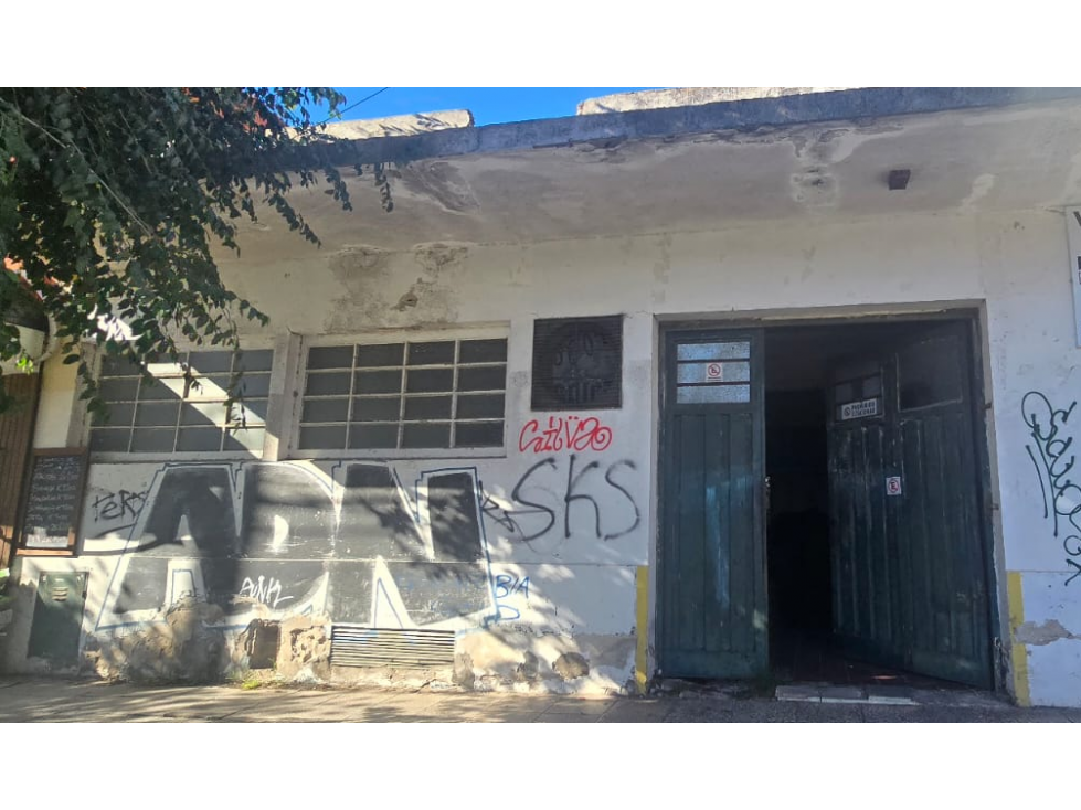 Inmueble en Block en Venta con Salida a dos calles