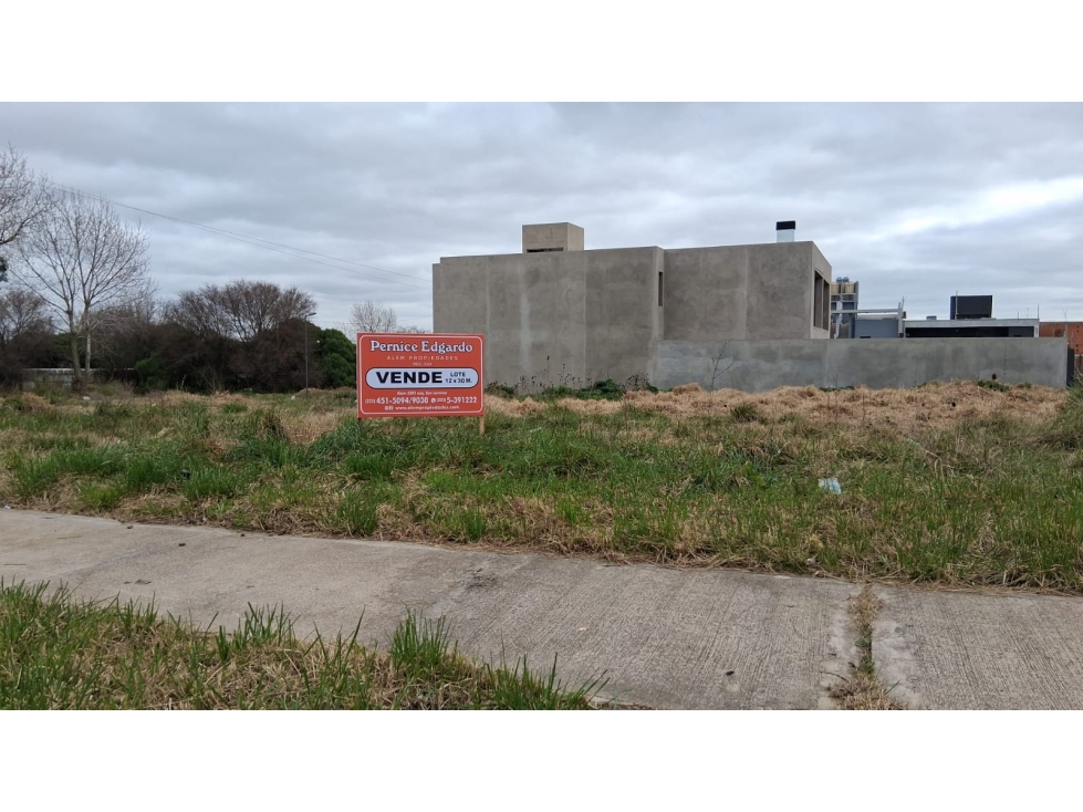 Lote en venta zona San Carlos