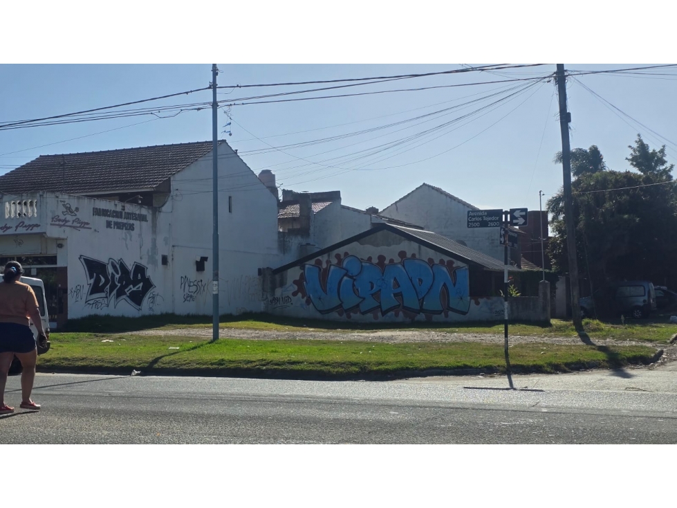 Venta Lote en esquina sore Avenida Carlos Tejedor — foto 4