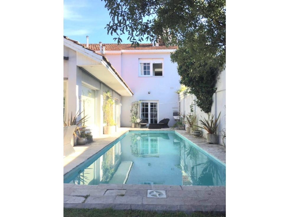 VENTA CHALET CON PISCINA Y JARDIN - 2