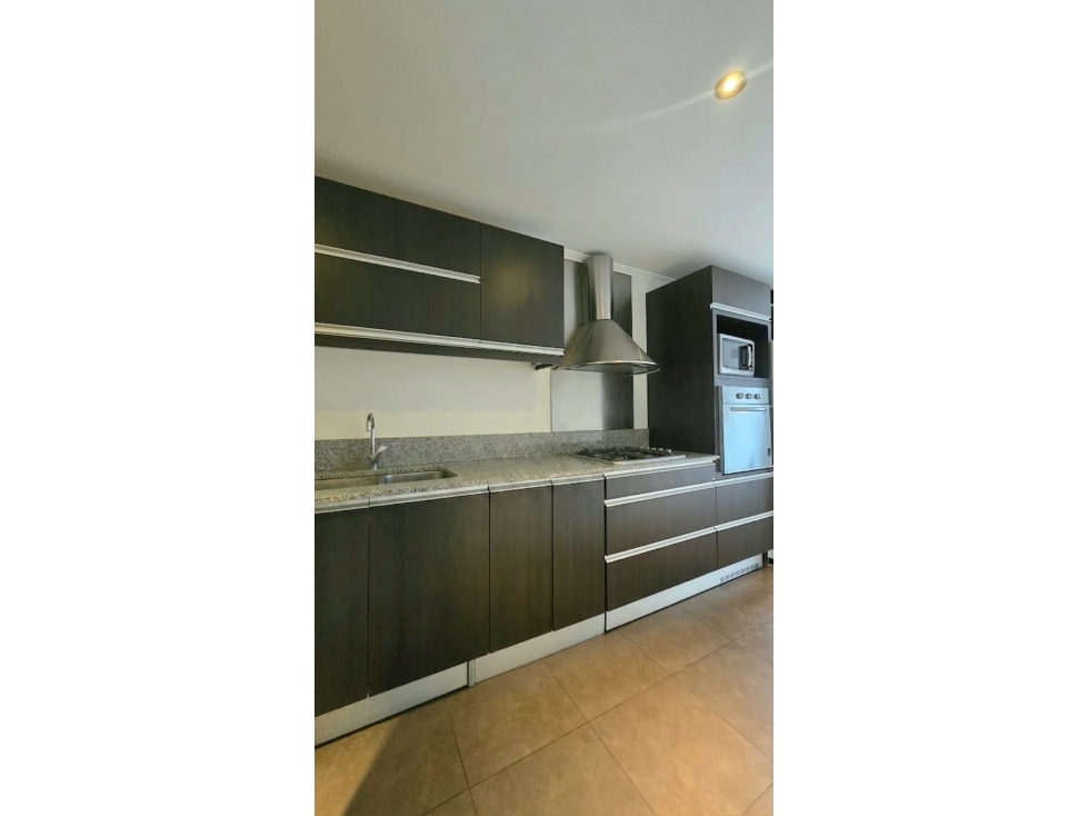 Venta departamento 3 ambientes con 2 cocheras. - 2