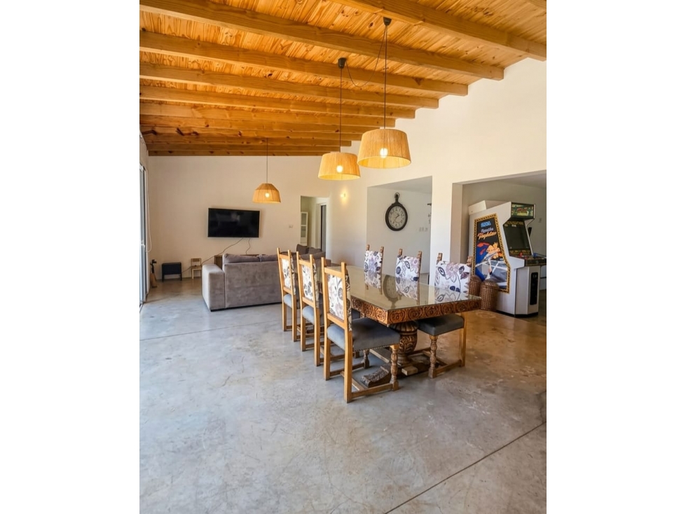 VENTA CASA 3 AMBIENTES CON PISCINA Y PARQUE SAN BENITO - 3
