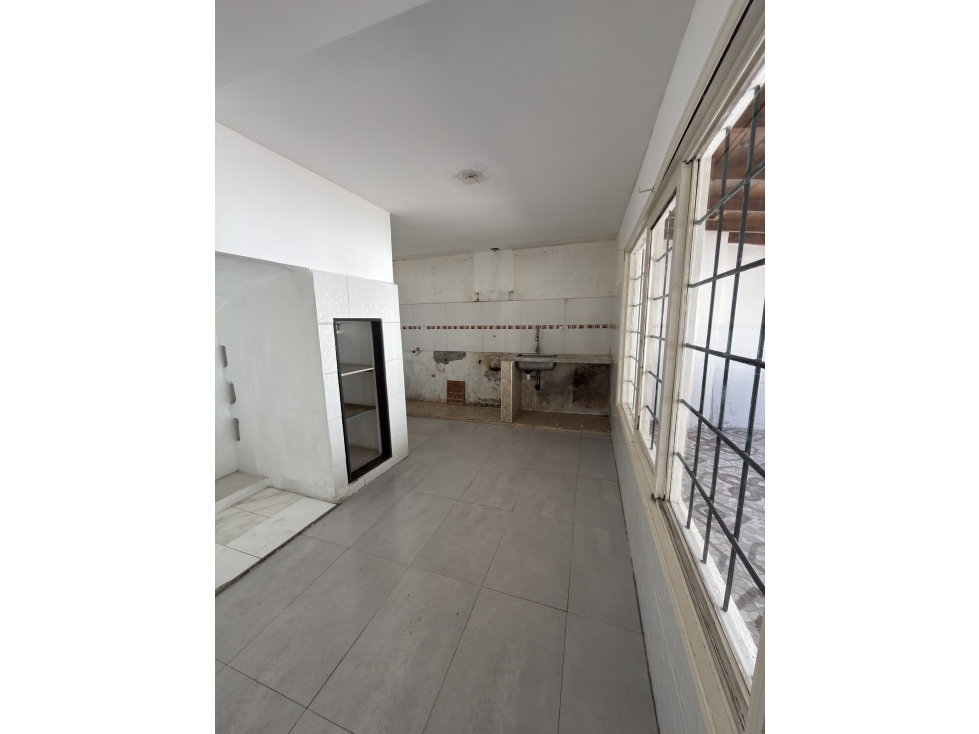 VENTA CASA 5 AMBIENTES - ZONA HPC - 4