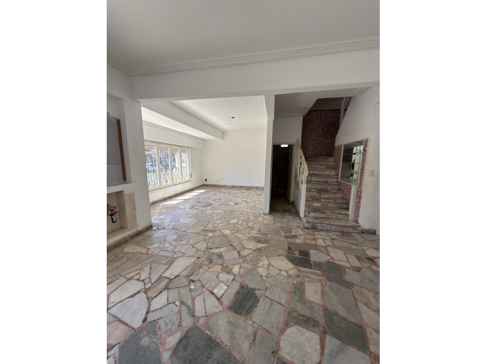 VENTA CASA 5 AMBIENTES - ZONA HPC - 2