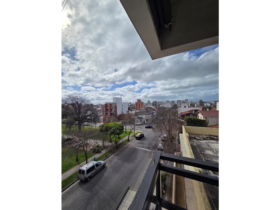 ALQUILER 3 AMB — foto 2