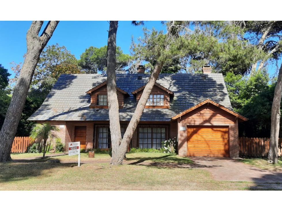 PINAMAR CASA EOLO - CHALET TRADICIONAL - 1