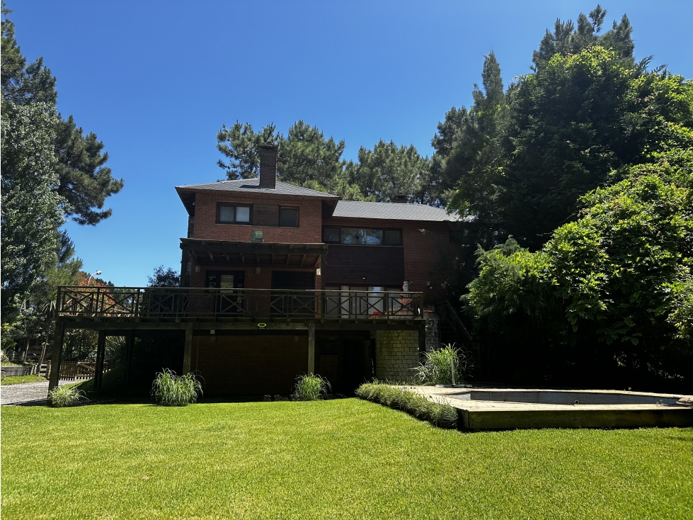PINAMAR - CASA TIMON - VISTA PLENA AL GOLF — foto 4