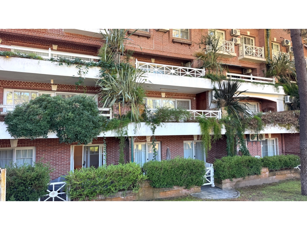 PINAMAR- TERRAZAS AL GOLF - DEPARTAMENTO EN DUPLEX - 2