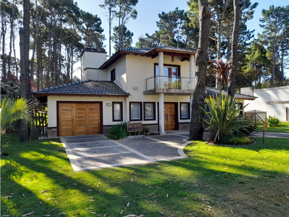 PINAMAR - CASA LOS NIETOS, ZONA ALAMOS - TEMPORADA 2027 - 2