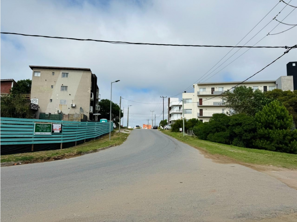 LOTE MULTIFAMILIAR MAR DE OSTENDE A METROS DEL MAR - 3