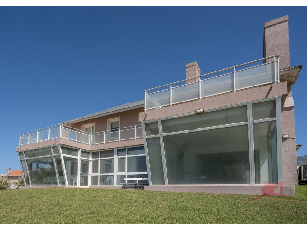 PINAMAR - CASA FAMILY FRENTE AL MAR — foto 2