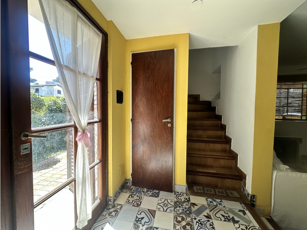 PINAMAR -Dúplex 3 amb. remodelado con patio, parrilla y guardacoche - 5