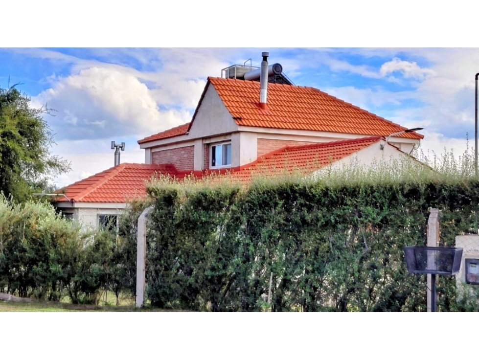 Chalet 300 M2 cub. Lote 1600 M2. Cerro Uritorco - Capilla del Monte — foto 3