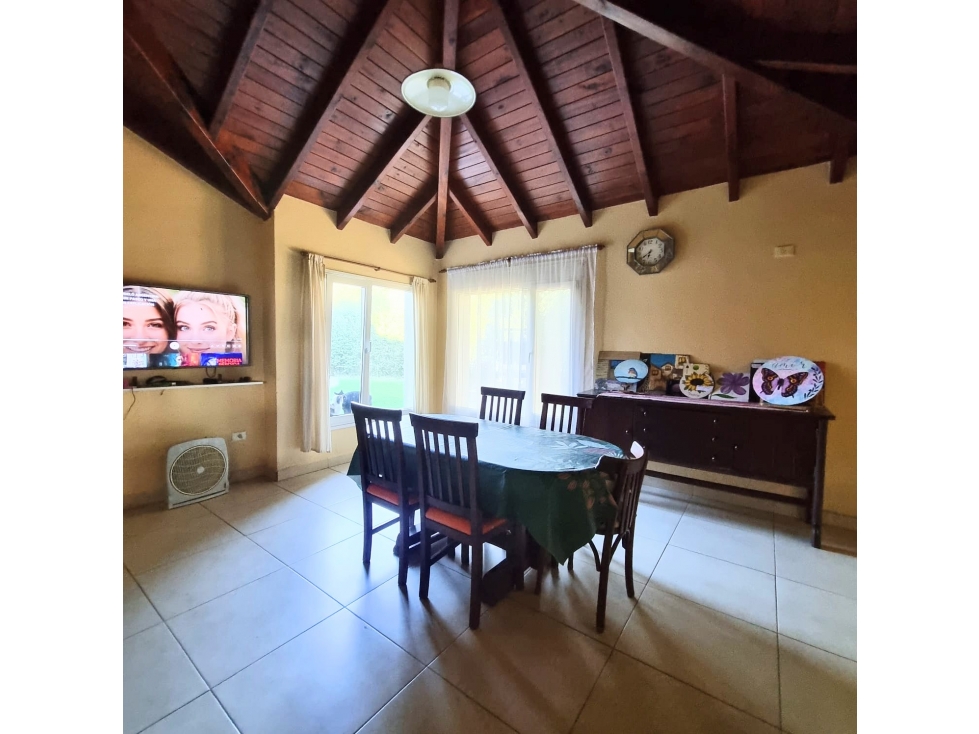 Chalet 300 M2 cub. Lote 1600 M2. Cerro Uritorco - Capilla del Monte — foto 5