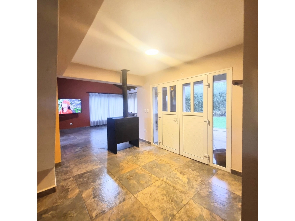 Chalet 300 M2 cub. Lote 1600 M2. Cerro Uritorco - Capilla del Monte — foto 6