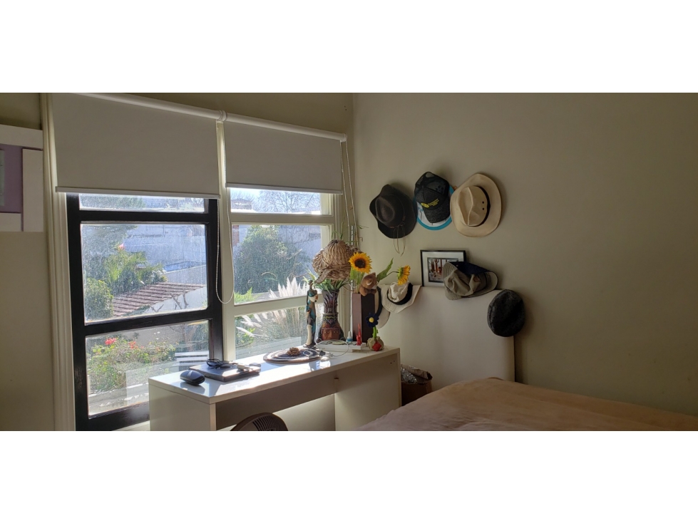 Piso de 4 ambientes impecable La Perla — foto 6
