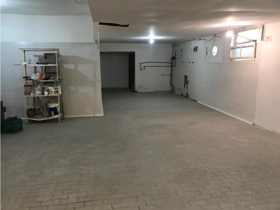 Alquiler Galpon zona Juan B. Justo - 1