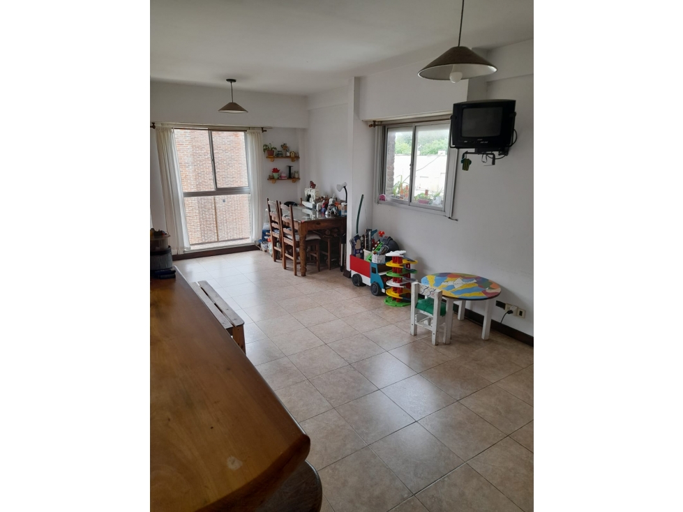 Venta Departamento 3 ambientes con cochera descubierta — foto 4