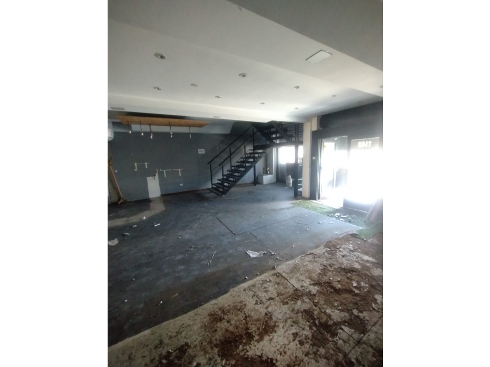 Alquiler local comercial Juan B. Justo - 2