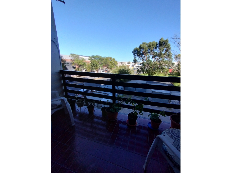 Venta departamento 2 ambientes zona Alem Golf - 1