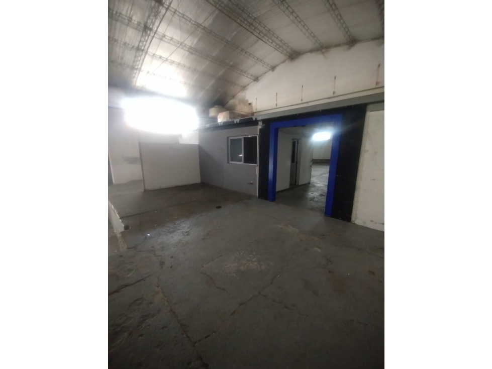 Alquiler Galpon zona Juan B. Justo - 3