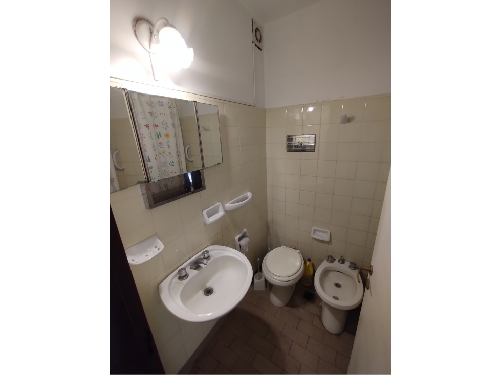 Departamento 4 ambientes en venta con cochera