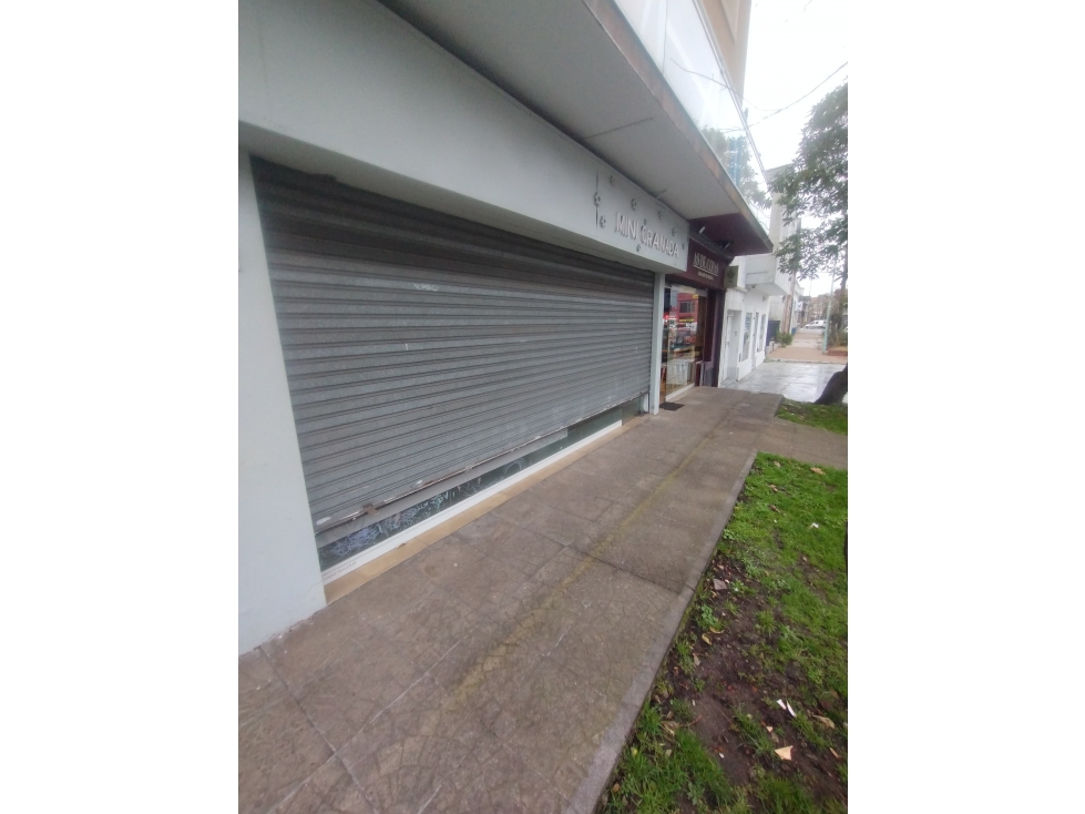 alquiler local comercial zona Juan B Justo - 4