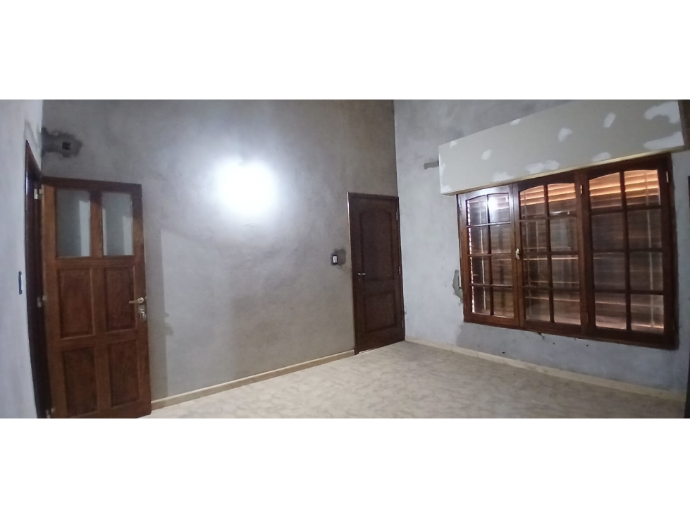 Venta casa 3 ambientes con garage y patio — foto 5