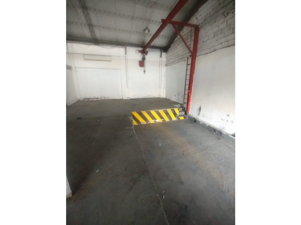 Alquiler Galpon zona Juan B. Justo - 6