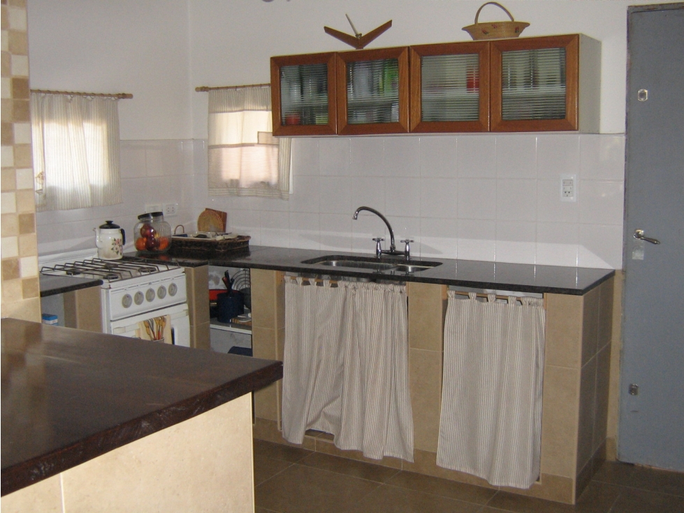 Venta casa con departamento zona San Carlos - 6