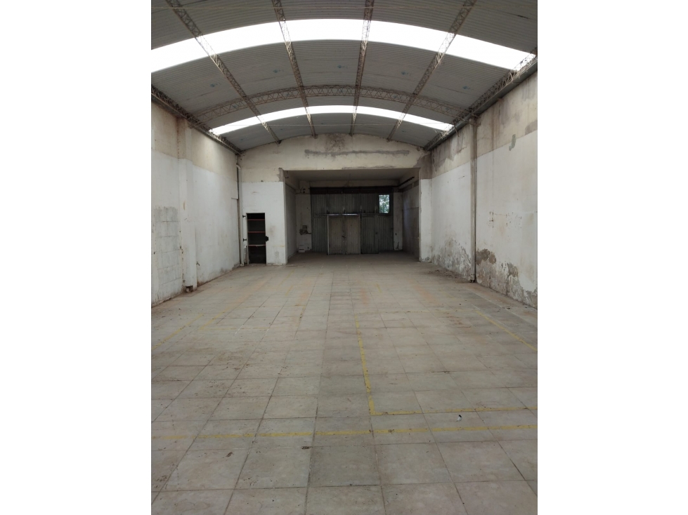 Alquiler galpón zona Juan B Justo - 6
