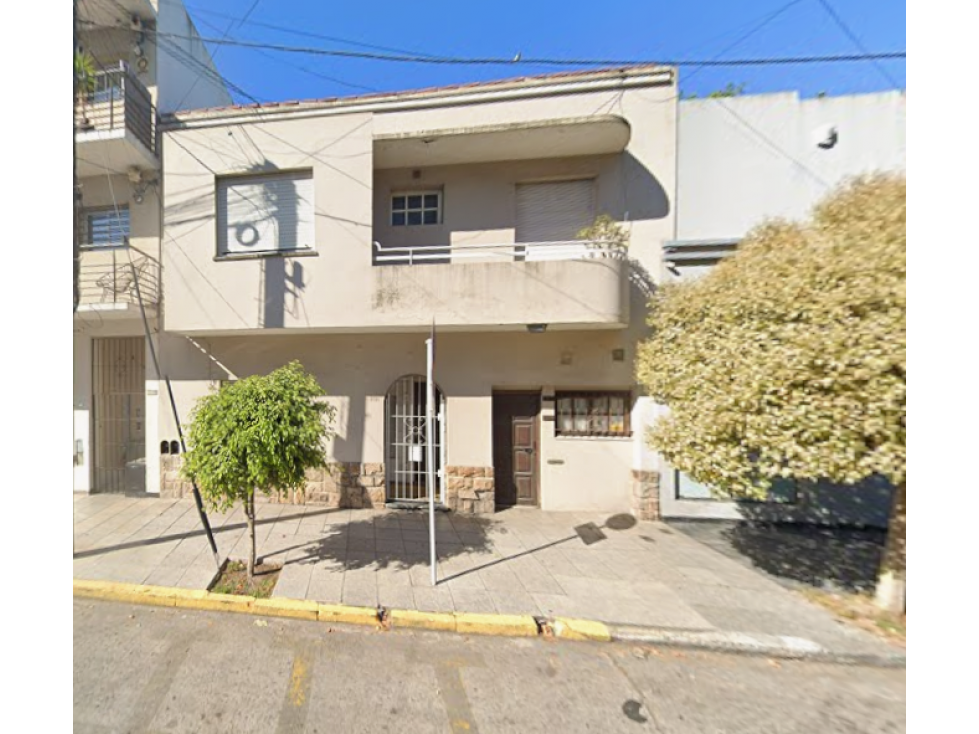 Venta consultorio con departamento