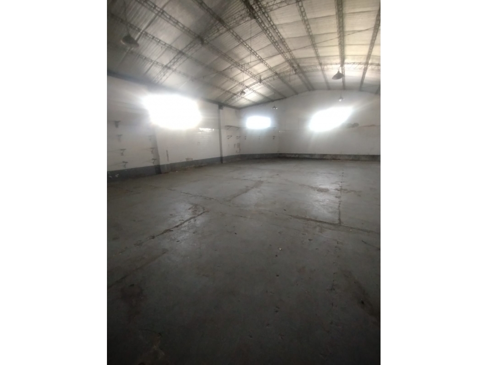 Alquiler Galpon zona Juan B. Justo - 2