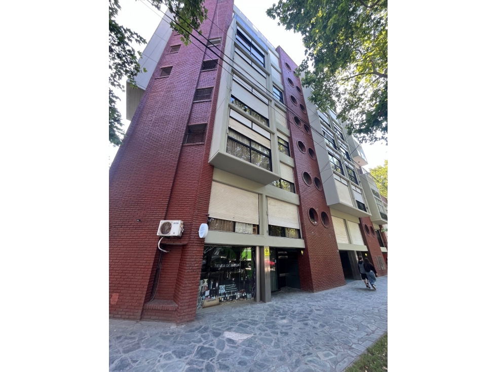 Local en Venta - La Perla — foto 2
