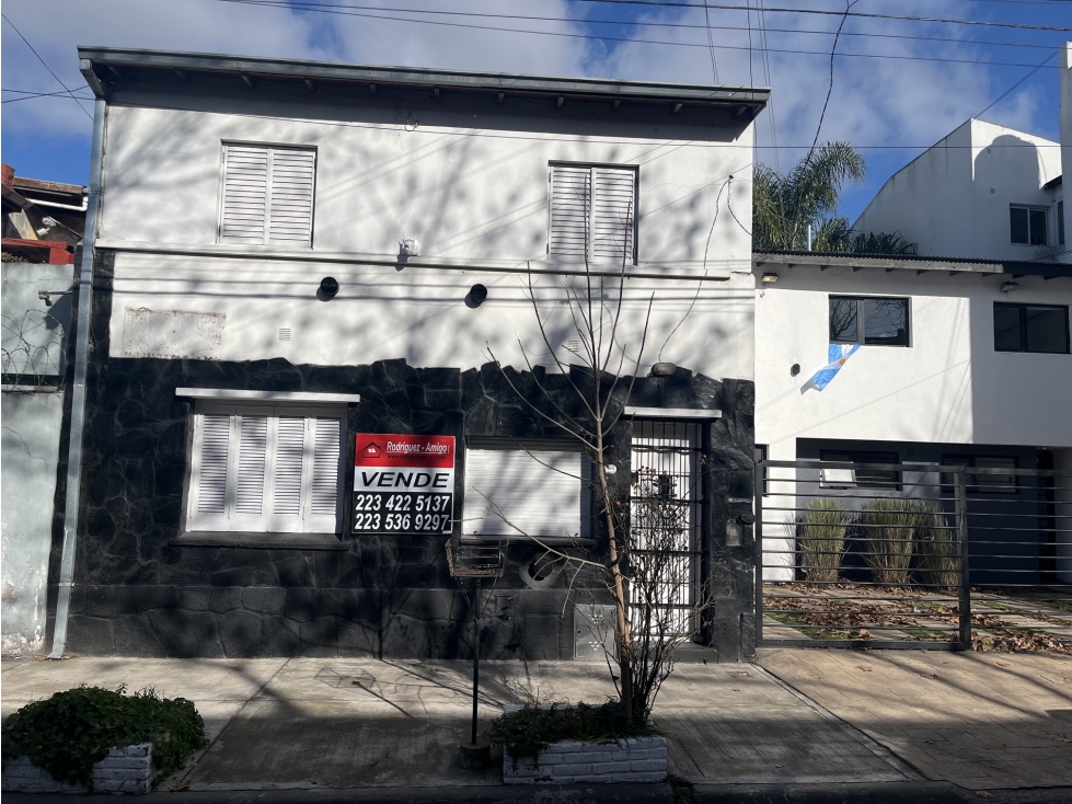 Chalet 5 ambientes en Venta - Pompeya